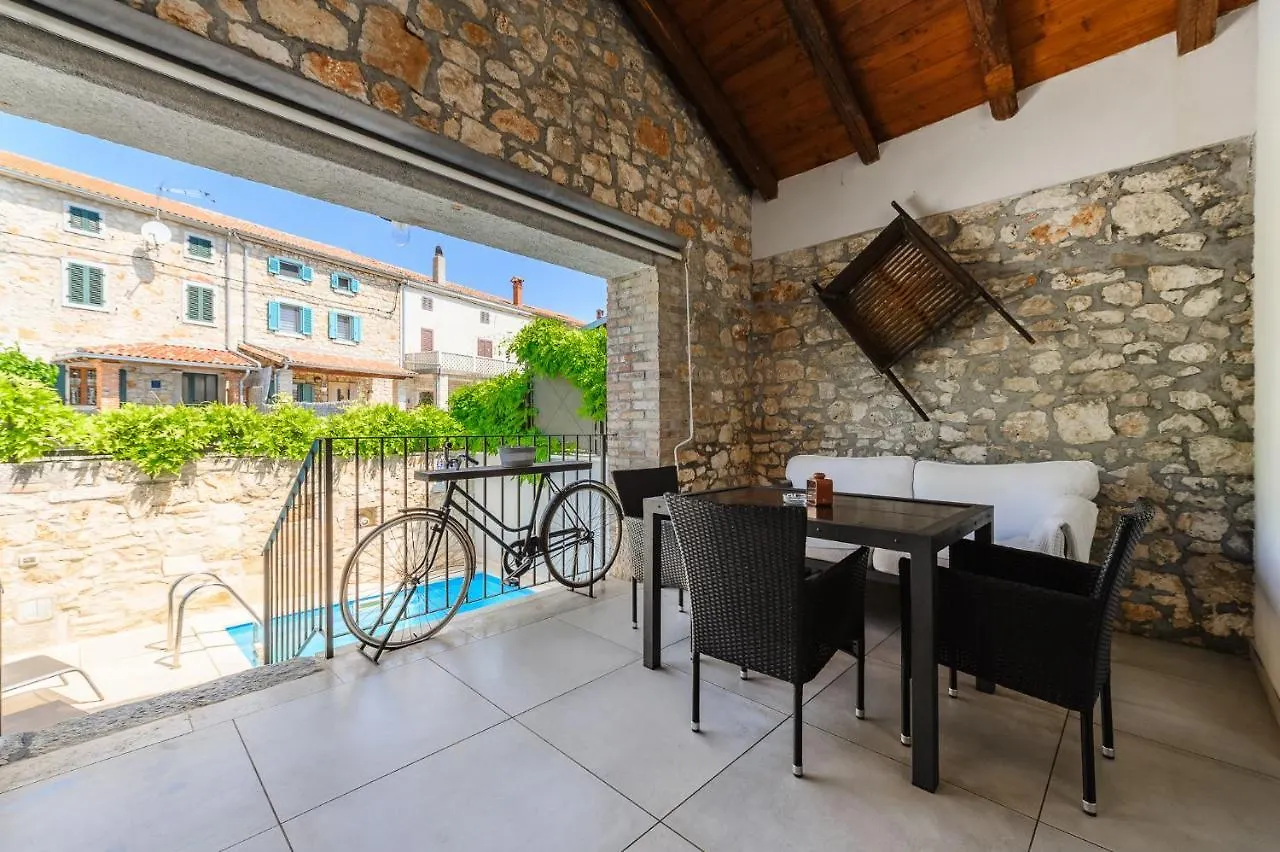 Casa De Stalla Porec 0*,
