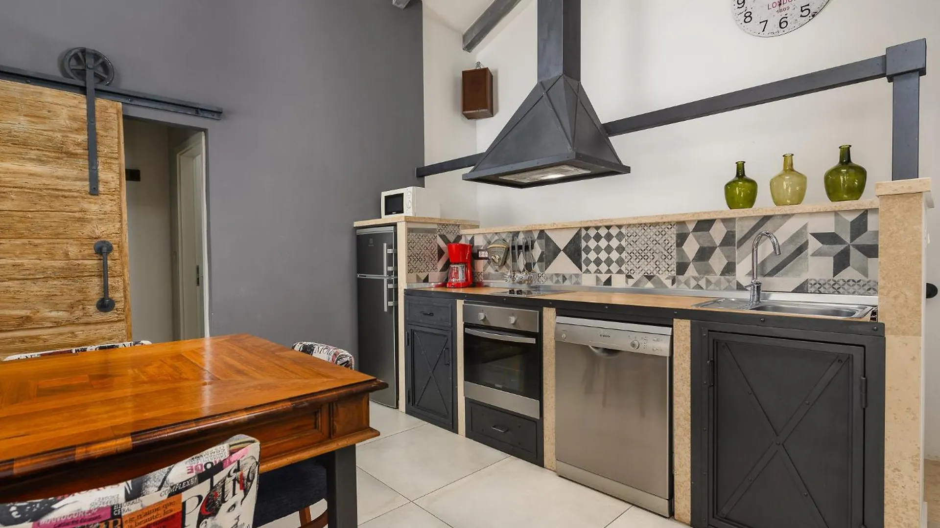Casa De Stalla With Private Pool In Porec Vila